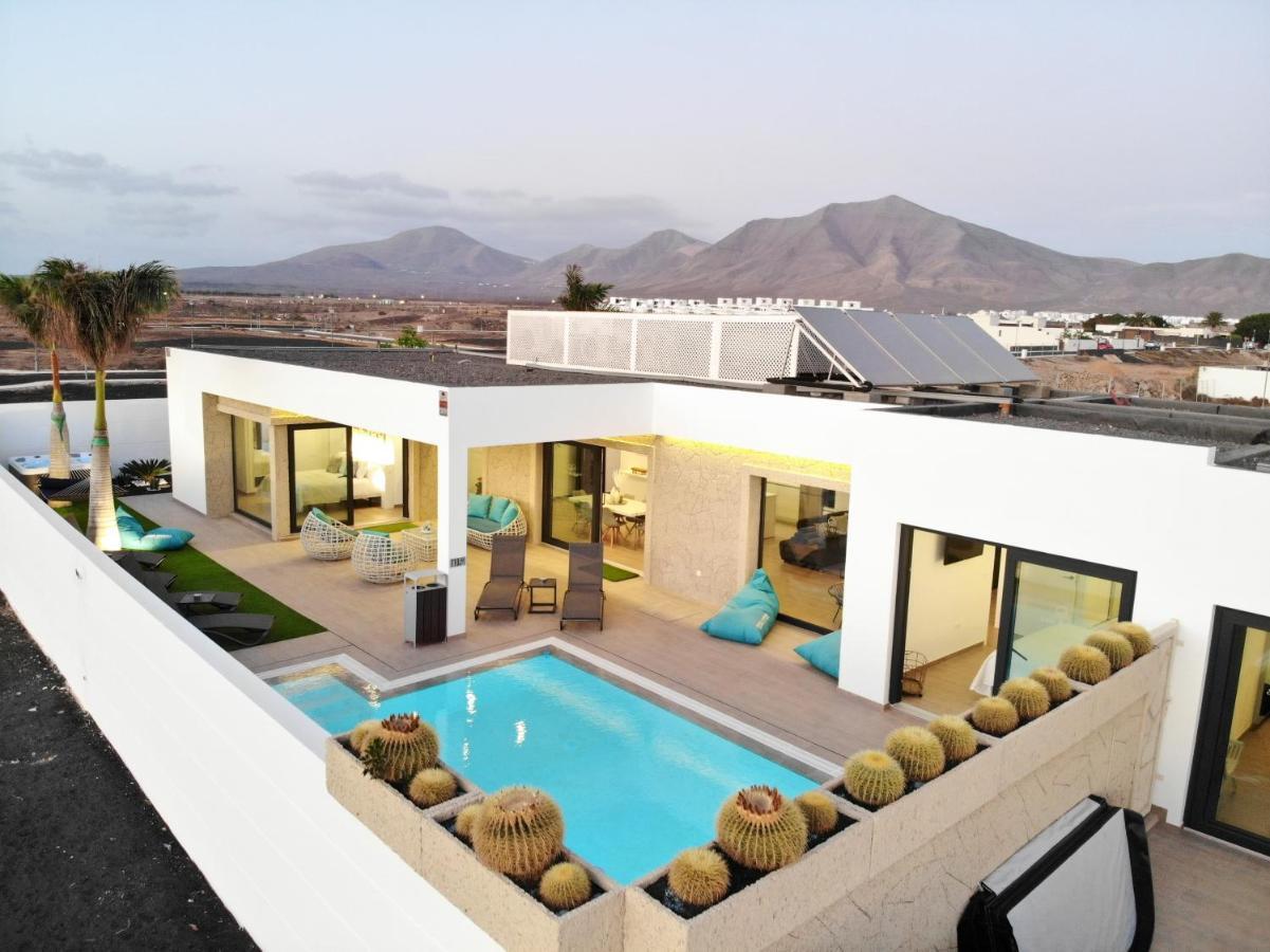 Sea Breeze Villas Lapa And Claca Playa Blanca  Bagian luar foto
