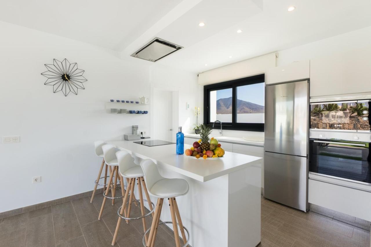 Sea Breeze Villas Lapa And Claca Playa Blanca  Bagian luar foto